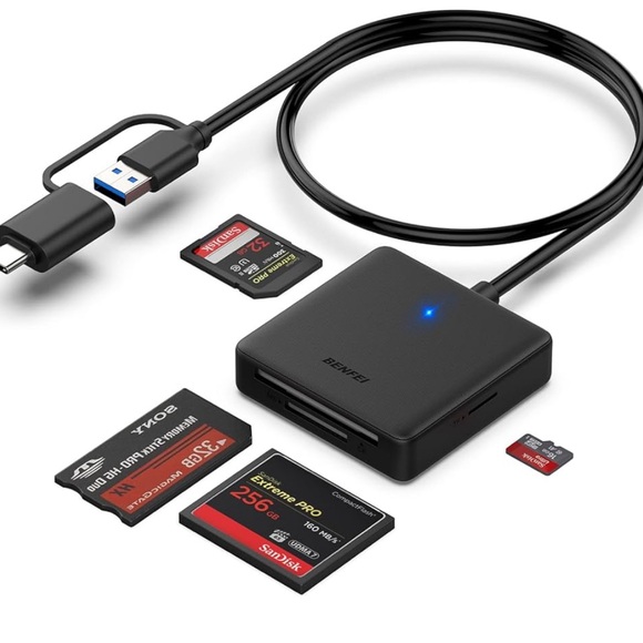 Memory card reader - Picture 1 of 3